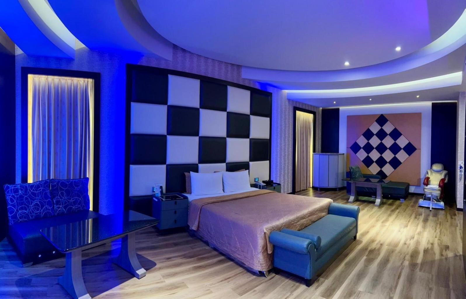 Wei Feng Exquisite Motel Pintung Branch Pingtung Buitenkant foto