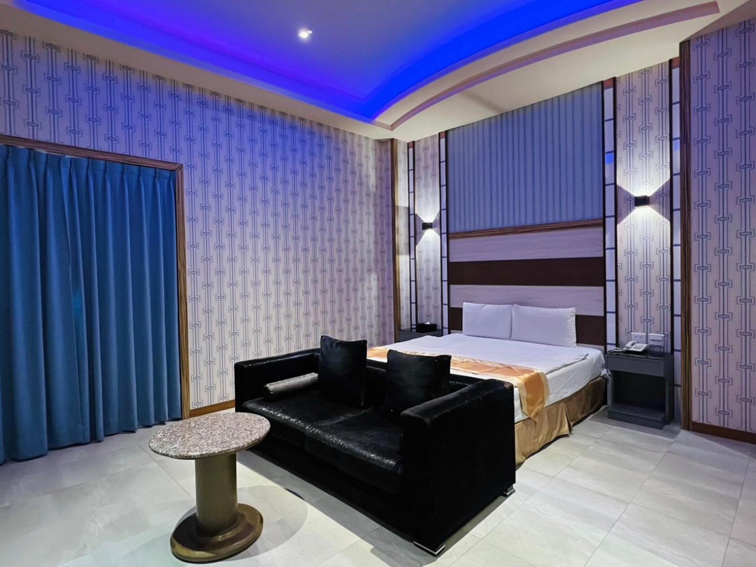 Wei Feng Exquisite Motel Pintung Branch Pingtung Buitenkant foto